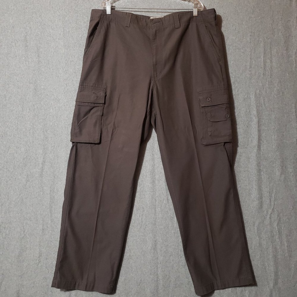 True Nation Mens Cargo Pants Gray Pockets Flat Front 100% Cotton 42 x 32